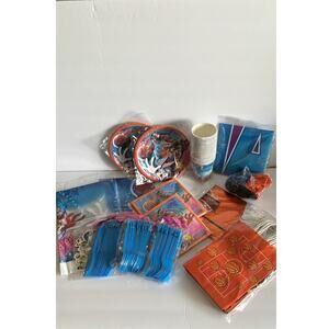 Space Jam Lebron James/Looney Tunes Party Pack New in Packages